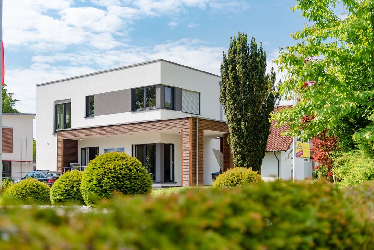 Ulmer Hausbau Center: Die große Musterhausausstellung in Süddeutschland, gleich an der Ulm-Messe Ihr Traumhaus erleben. Mi-So 12-17 Uhr, Eintritt frei. 